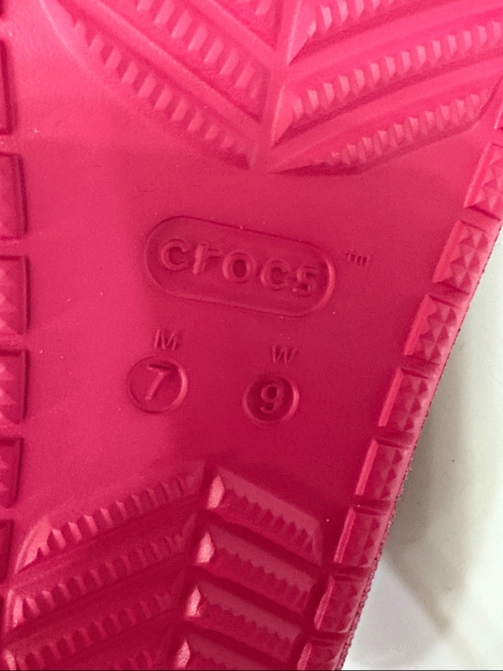 NWT CROCS Classic Iridescent glitter Glitter Hot Pink Dual-Strap Slide Sandals - Picture 9 of 9